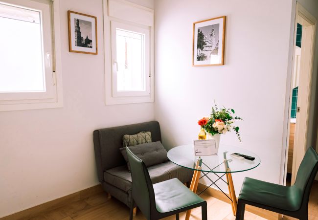 Apartment in Sevilla - Optimum Suites Nervion La Giralda