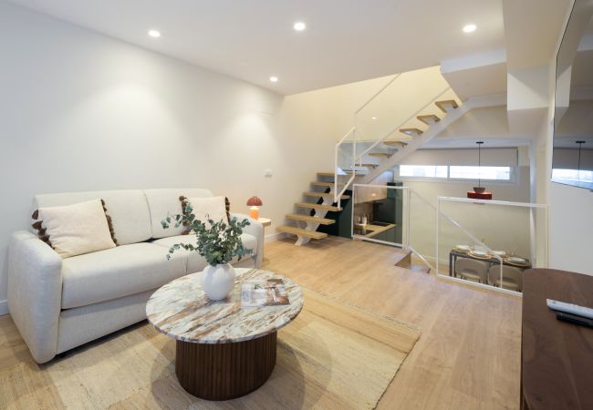 Apartment in Sevilla - Optimum Triana Duplex Suites III